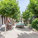 Auf Den Hoefen 14 *
